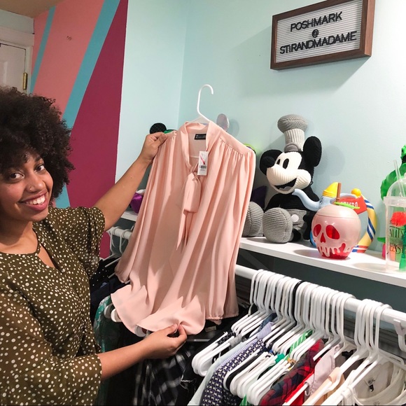 Meet the Ambassador - Jolie - Picture 2 of 8